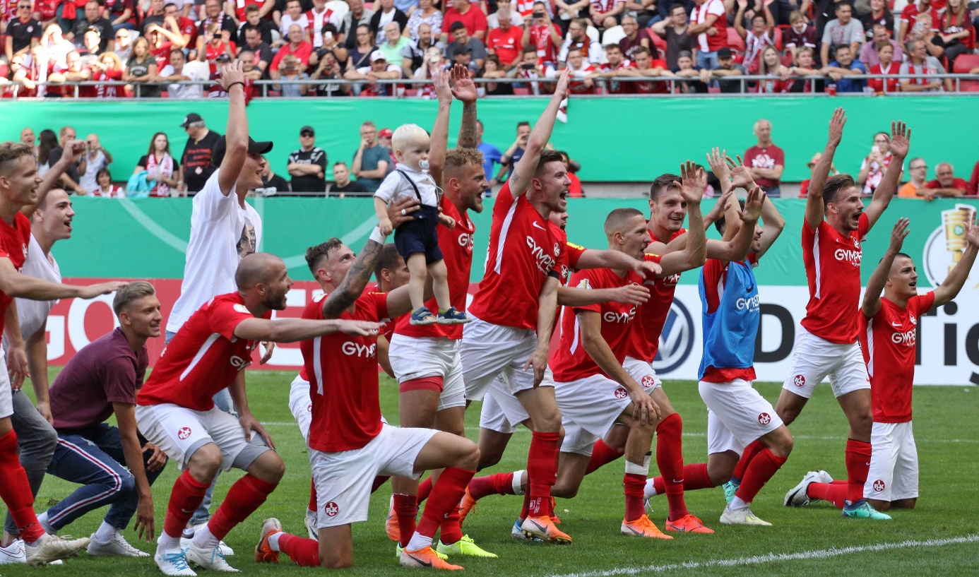 Das Südwest-Derby: Mainz 05 geschlagen im DFB-Pokal 2019. Jubel des 1. FC Kaiserslautern. Foto: Imago Images